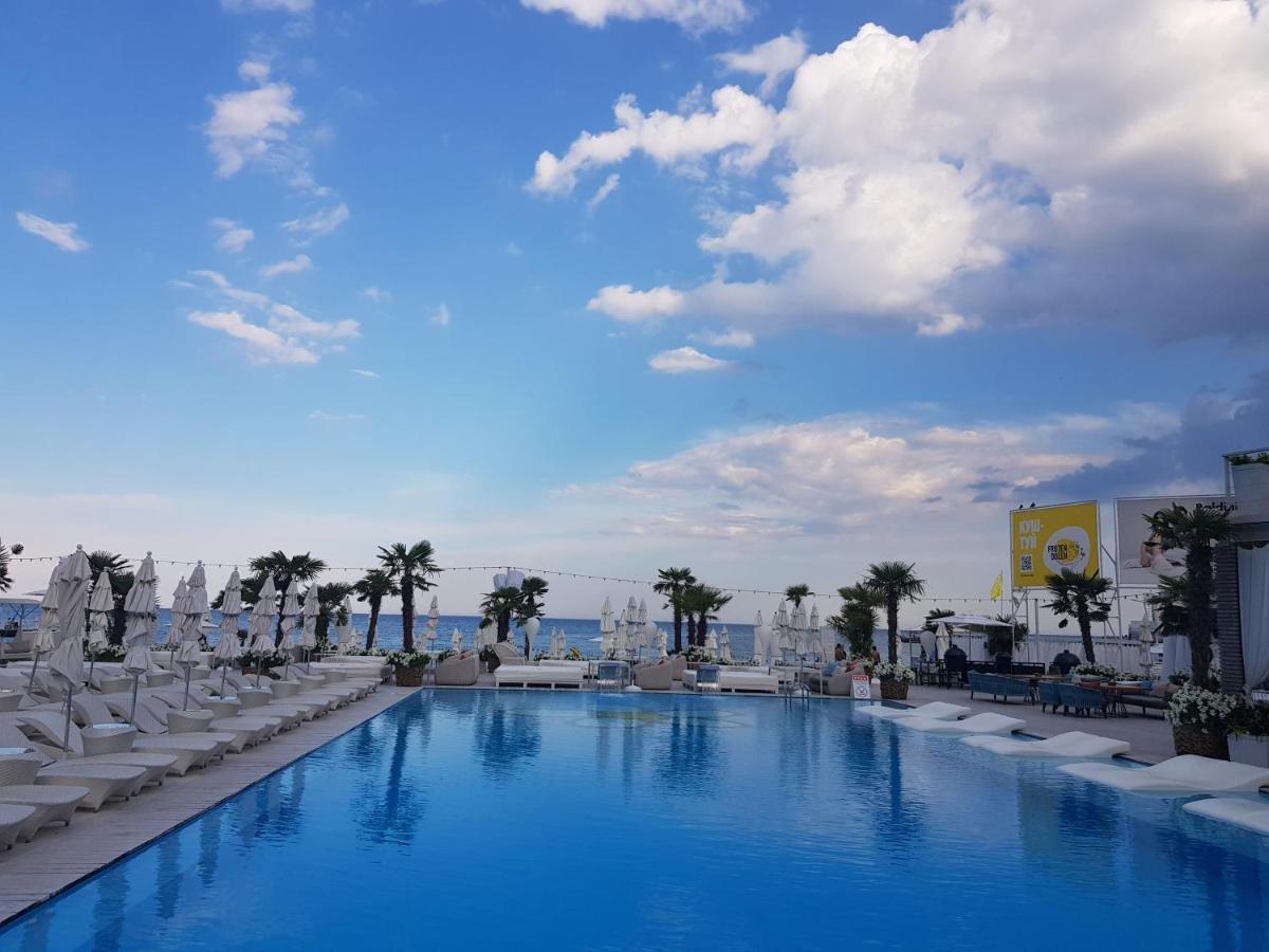Arcadia- Gagarin Plaza 5/2 Apartment Odessa Luaran gambar